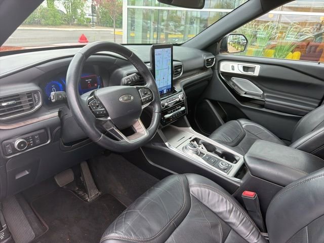 Used 2022 Ford Explorer Platinum w/ Technology Package AWD/4WD image 10