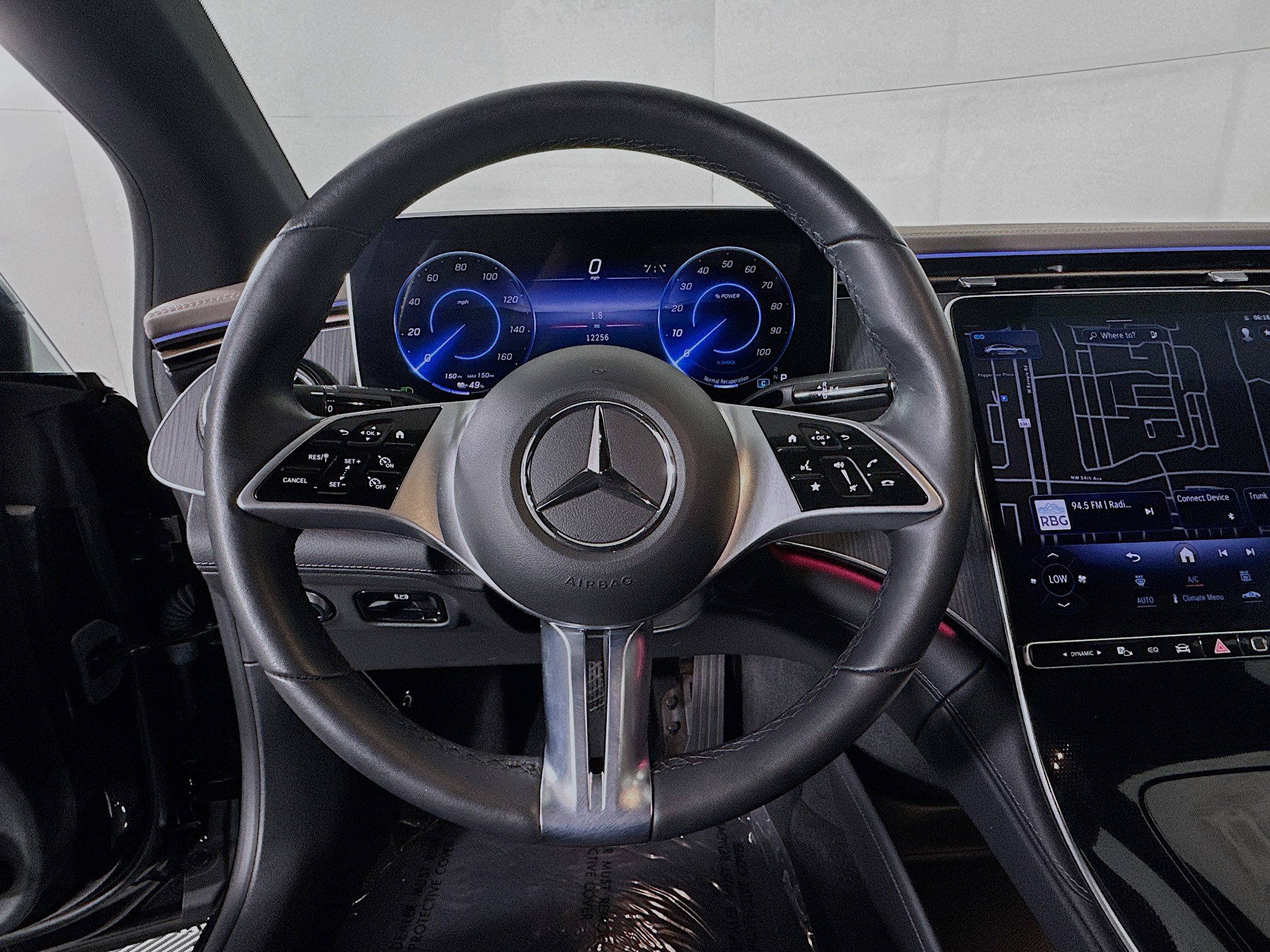 Used 2023 Mercedes-Benz EQE 500 4MATIC Sedan image 15