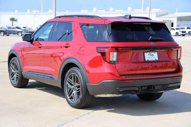 Used 2025 Ford Explorer ST-Line w/ Premium Package image 6