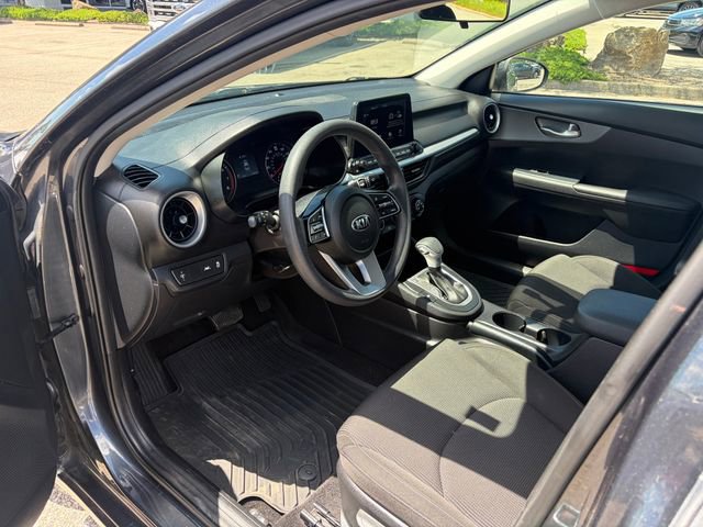 Used 2020 Kia Forte LXS FWD image 5