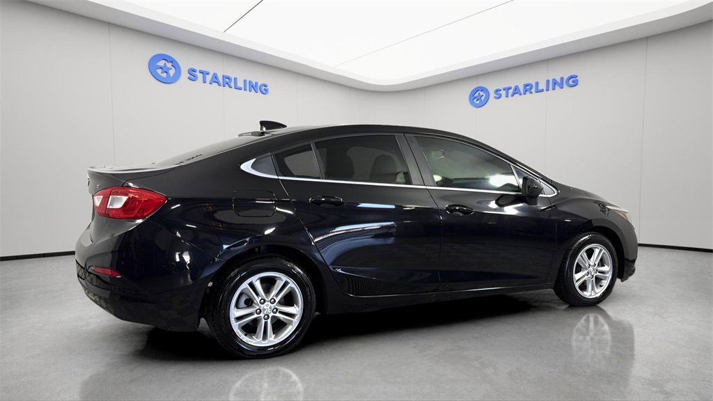 Used 2017 Chevrolet Cruze LT w/ Convenience Package image 10