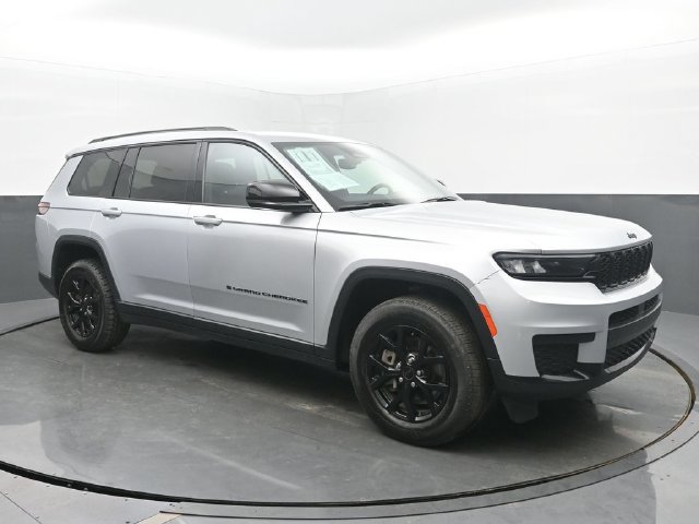 Used 2024 Jeep Grand Cherokee L Laredo AWD/4WD image 7