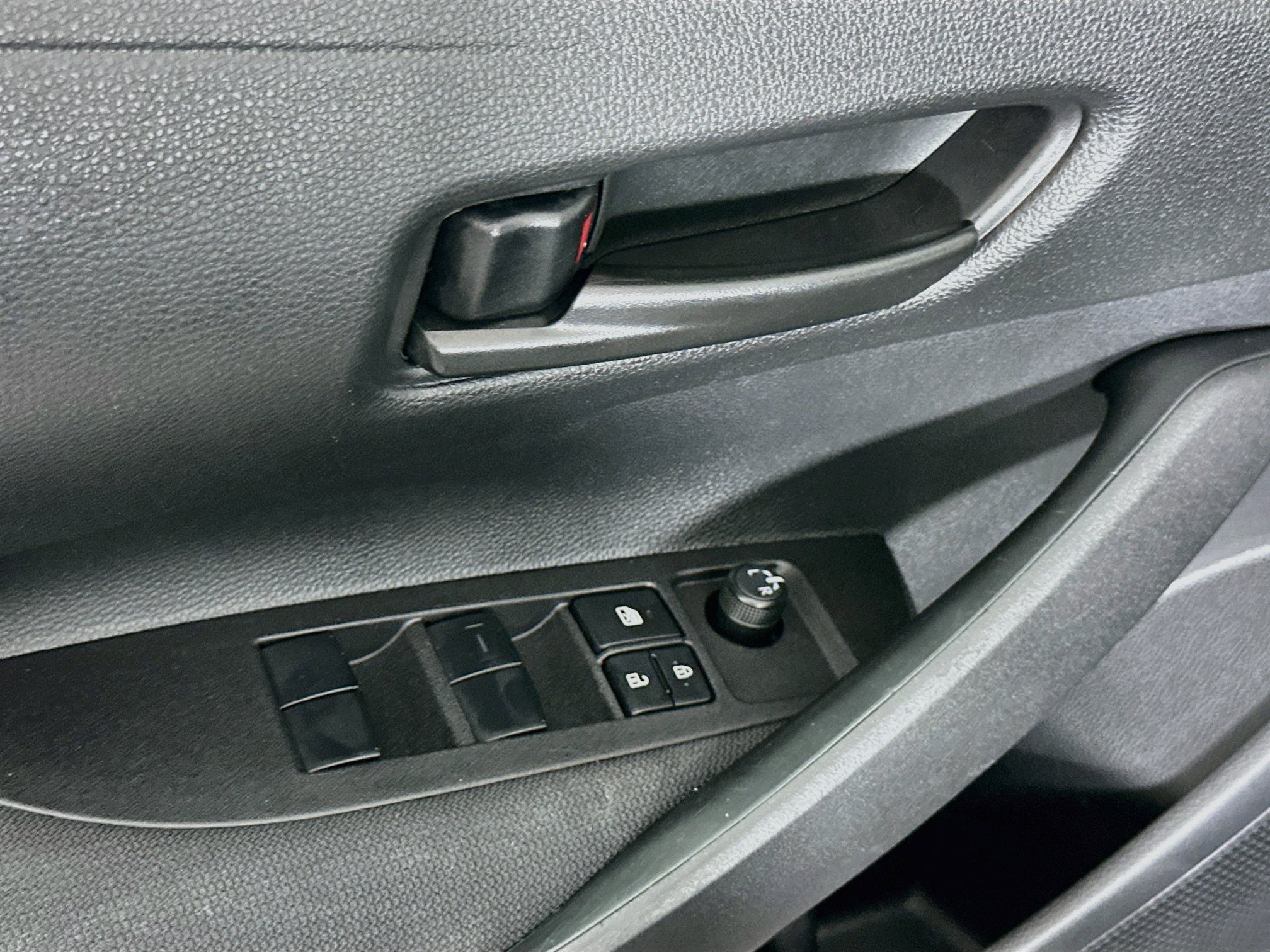 Used 2025 Toyota Corolla LE FWD image 15