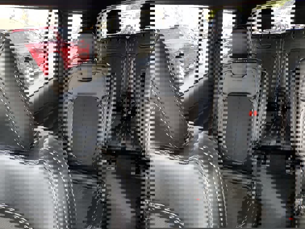 Used 2023 Jeep Grand Cherokee L Laredo image 14