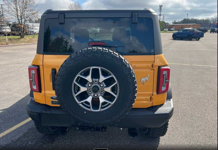 Used 2022 Ford Bronco Badlands image 6