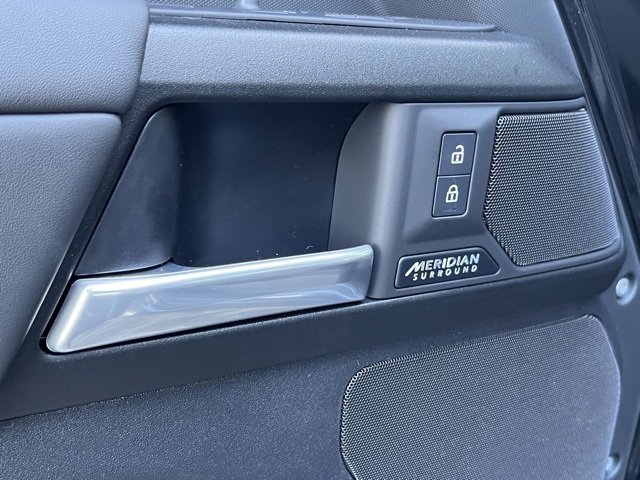 New 2025 Land Rover Defender 110 V8 image 27