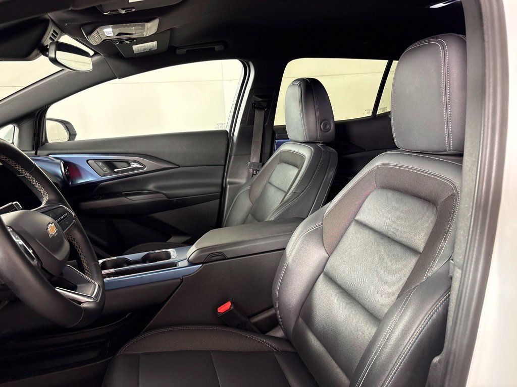 Used 2024 Chevrolet Equinox EV LT w/ LPO, Active Package FWD image 26
