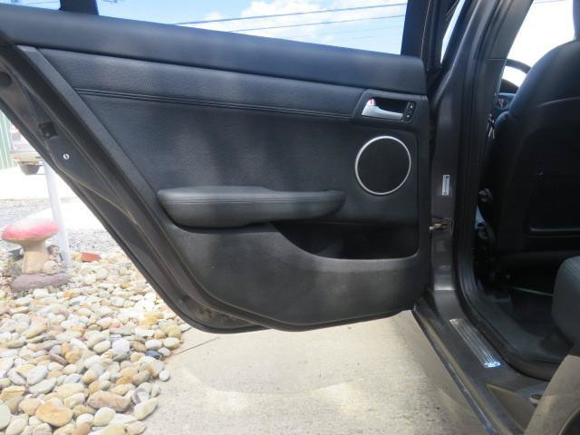 Used 2009 Pontiac G8 w/ Premium Package RWD image 21
