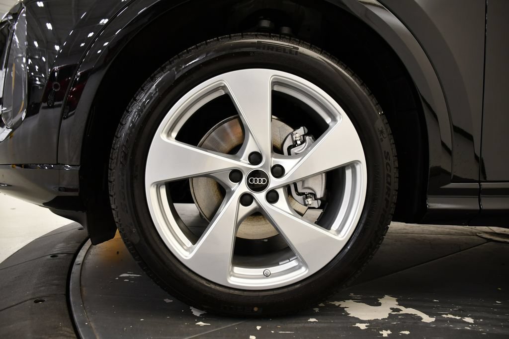 Used 2025 Audi Q5 Prestige AWD/4WD image 13