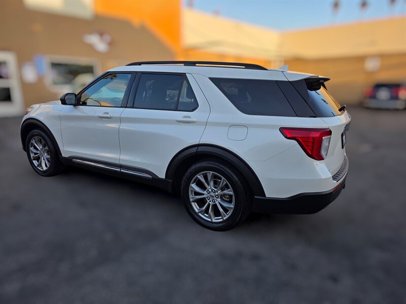 Used 2020 Ford Explorer XLT w/ Equipment Group 202A RWD image 9