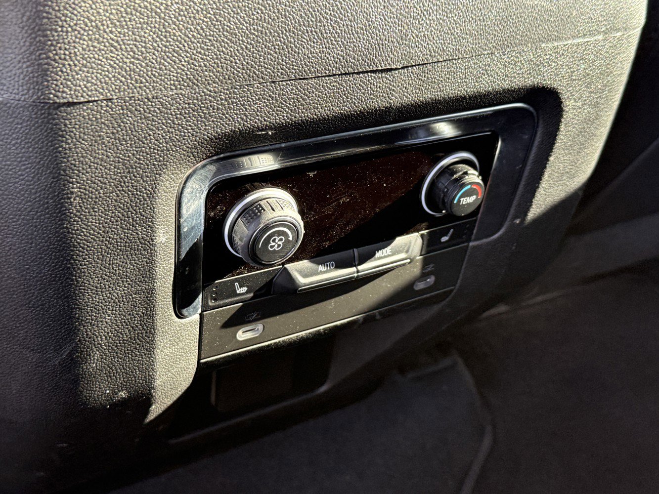 Used 2022 Chevrolet Tahoe LT w/ Luxury Package image 22