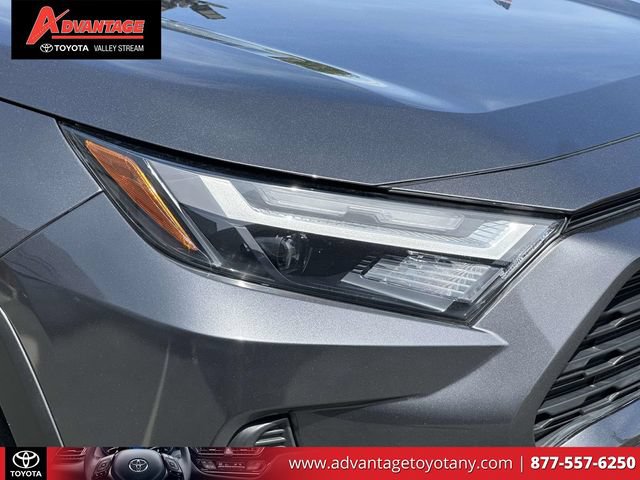 Used 2023 Toyota RAV4 LE AWD/4WD image 13