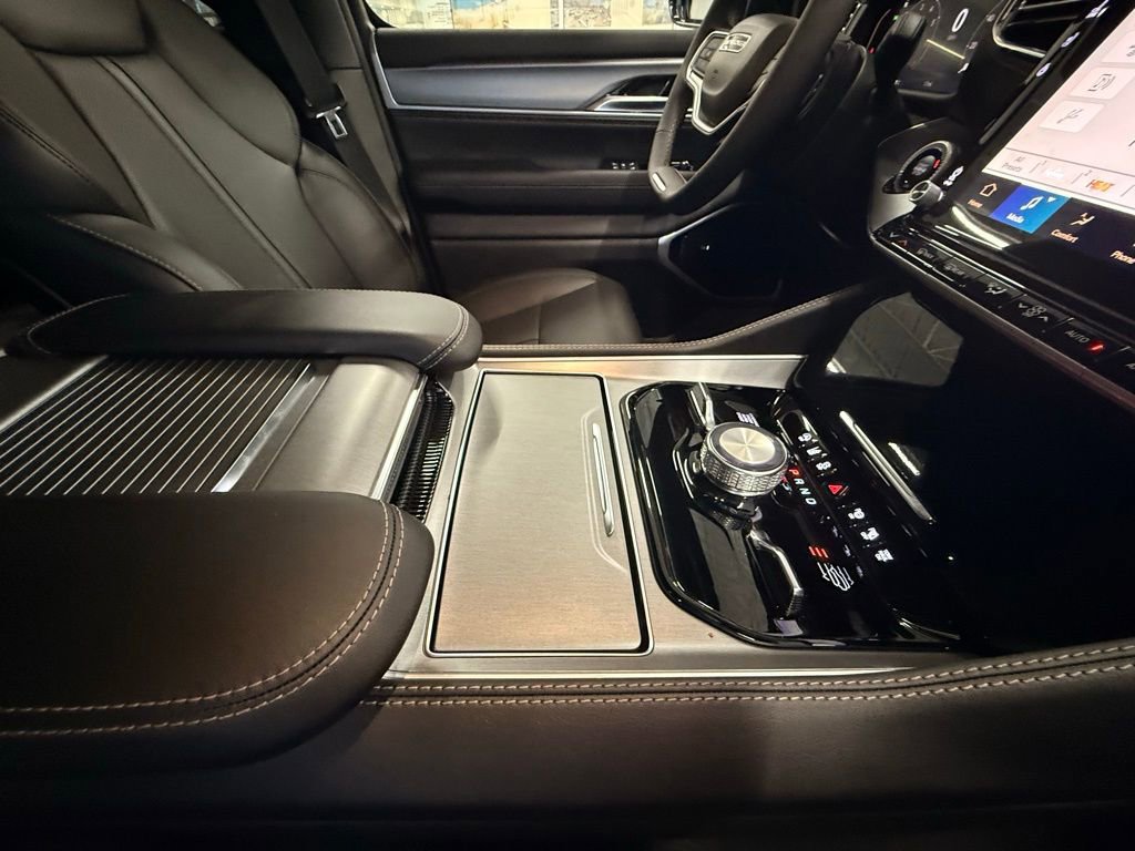 New 2026 Jeep Grand Wagoneer Limited image 19