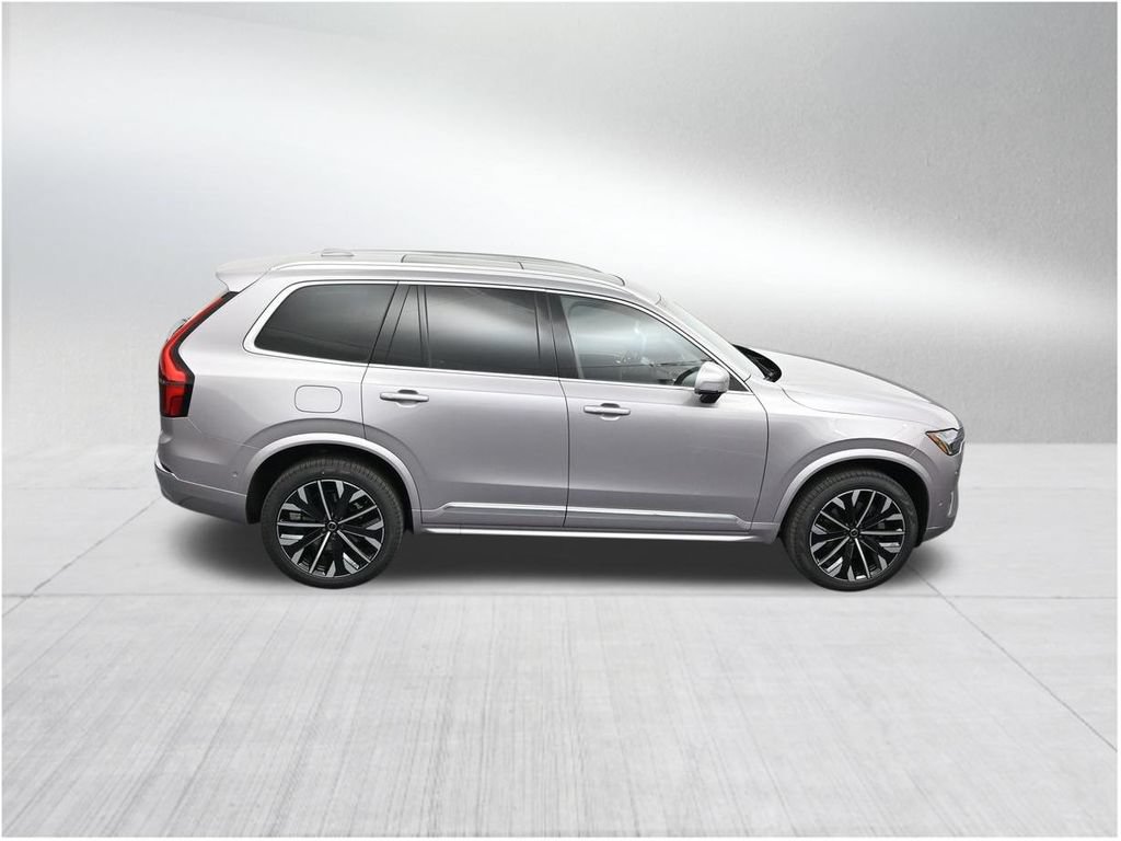 New 2026 Volvo XC90 B5 Plus AWD/4WD image 19