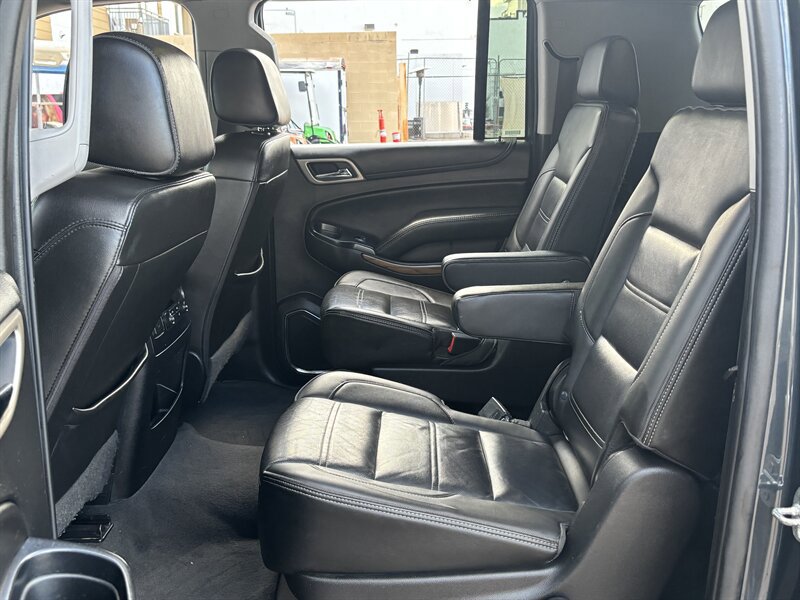 Used 2019 GMC Yukon XL Denali AWD/4WD image 53