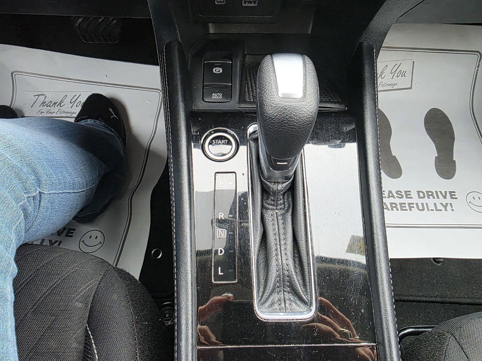 Used 2023 Nissan Kicks SV image 23