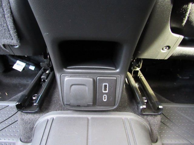 Used 2023 Chevrolet TrailBlazer ACTIV w/ Sun and Liftgate Package AWD/4WD image 25
