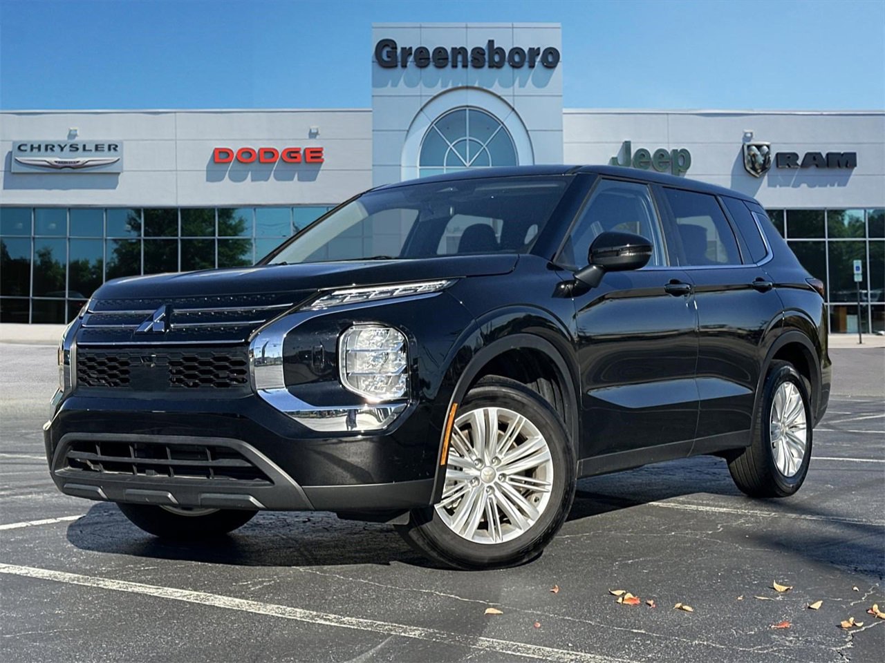 Used 2024 Mitsubishi Outlander ES