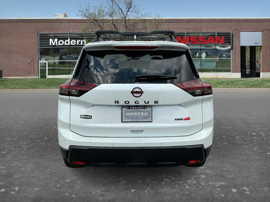 Certified 2025 Nissan Rogue SV AWD/4WD image 3