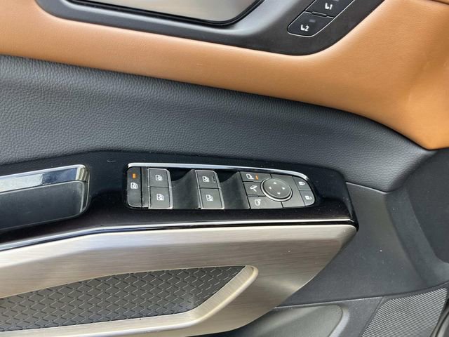 Used 2024 Nissan Pathfinder Platinum w/ Cargo Package image 29