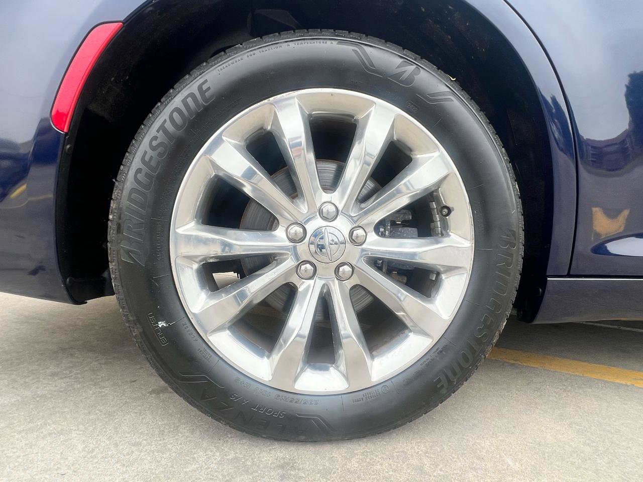 Used 2016 Chrysler 300 C AWD/4WD image 41