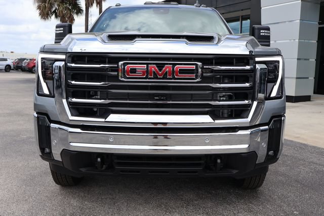 New 2026 GMC Sierra 3500 SLE w/ SLE Value Package AWD/4WD image 3