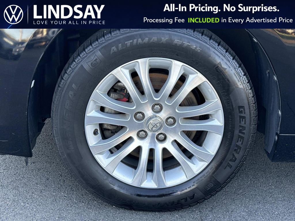 Used 2017 Toyota Sienna XLE Premium image 8