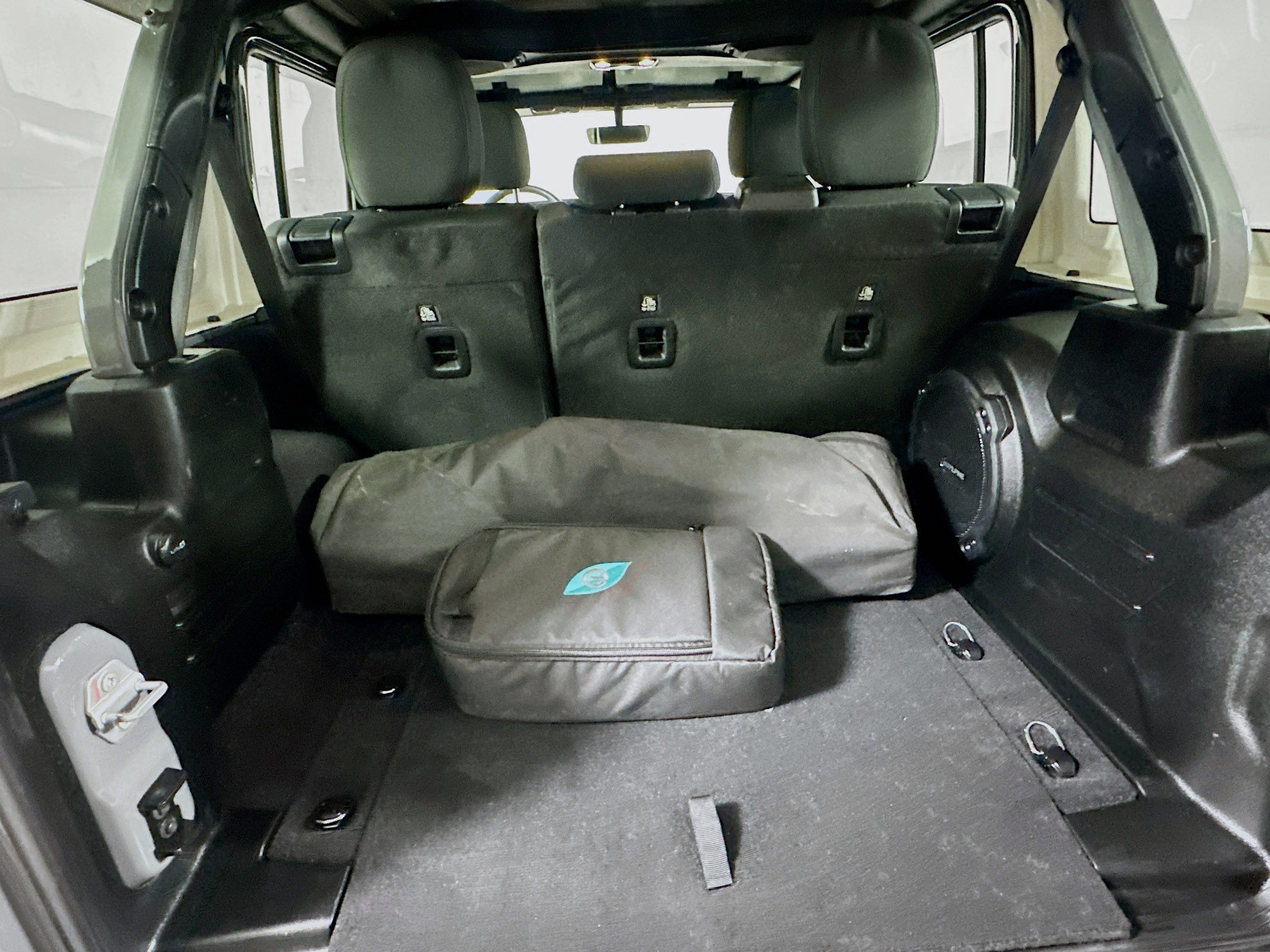 Used 2023 Jeep Wrangler Unlimited w/ Cold Weather Group image 27