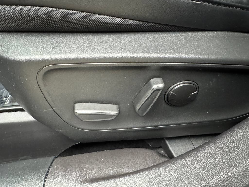 Used 2023 Ford Escape ST-Line w/ Tech Pack #1 AWD/4WD image 12