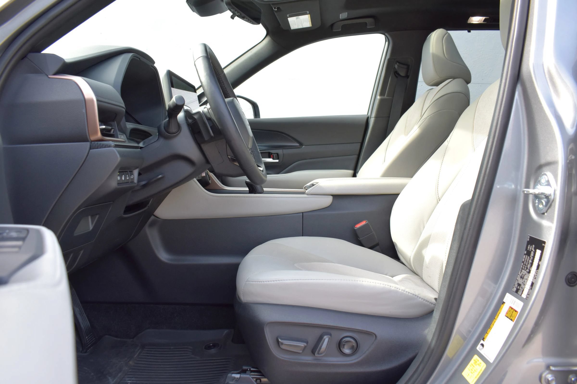 Used 2026 Toyota Grand Highlander AWD Hybrid image 10
