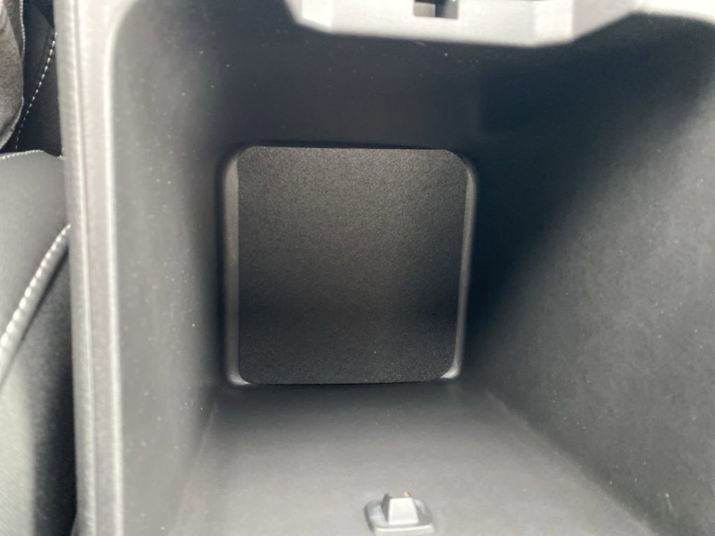 New 2025 Jeep Grand Cherokee L Altitude image 32