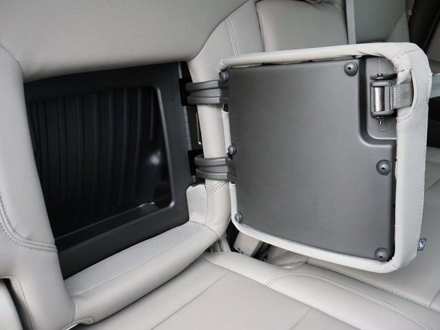 Used 2023 GMC Sierra 1500 SLT w/ SLT Convenience Package image 17