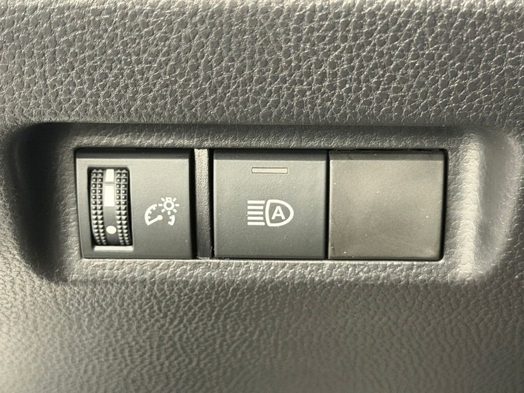 Certified 2025 Toyota RAV4 LE FWD image 28
