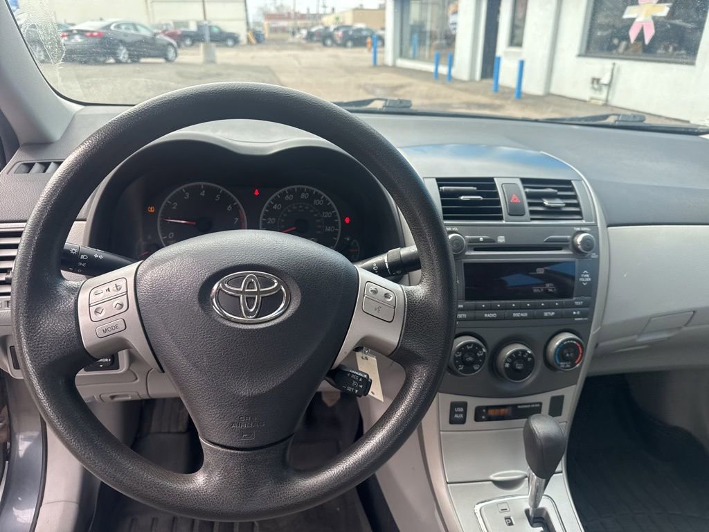 Used 2011 Toyota Corolla LE image 18