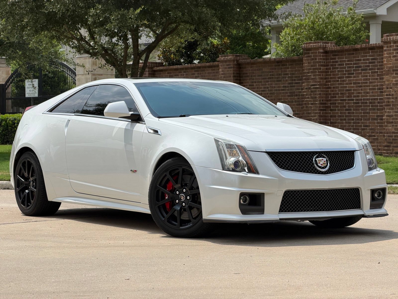 Used 2015 Cadillac CTS V RWD image 1