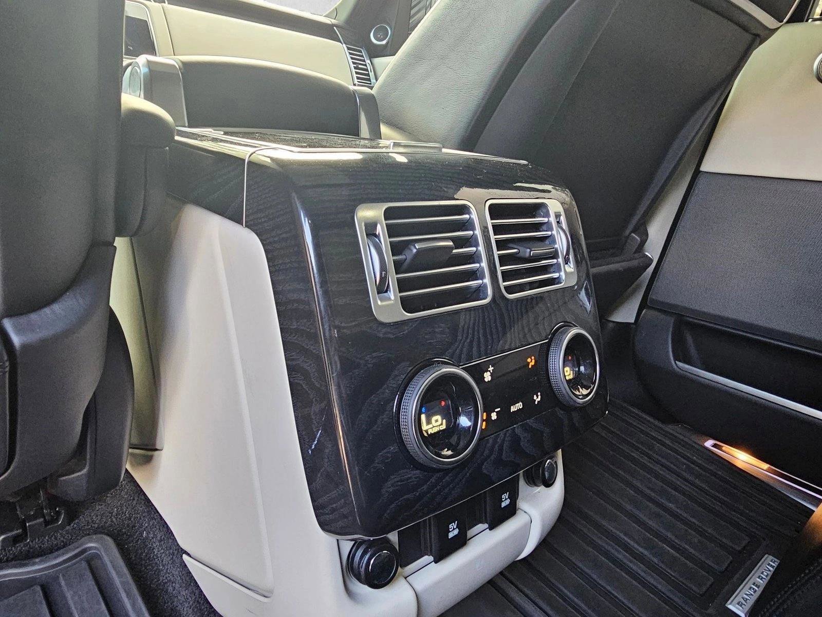 Used 2020 Land Rover Range Rover Long Wheelbase Autobiography AWD/4WD image 15
