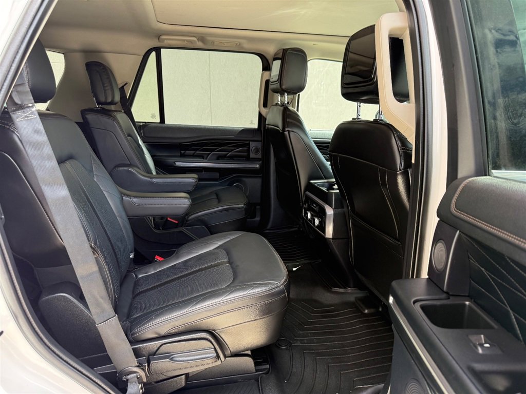 Used 2019 Ford Expedition Platinum AWD/4WD image 6