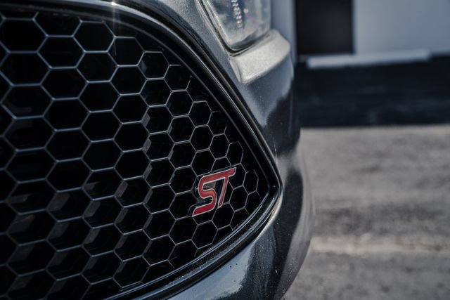 Used 2015 Ford Focus ST image 24