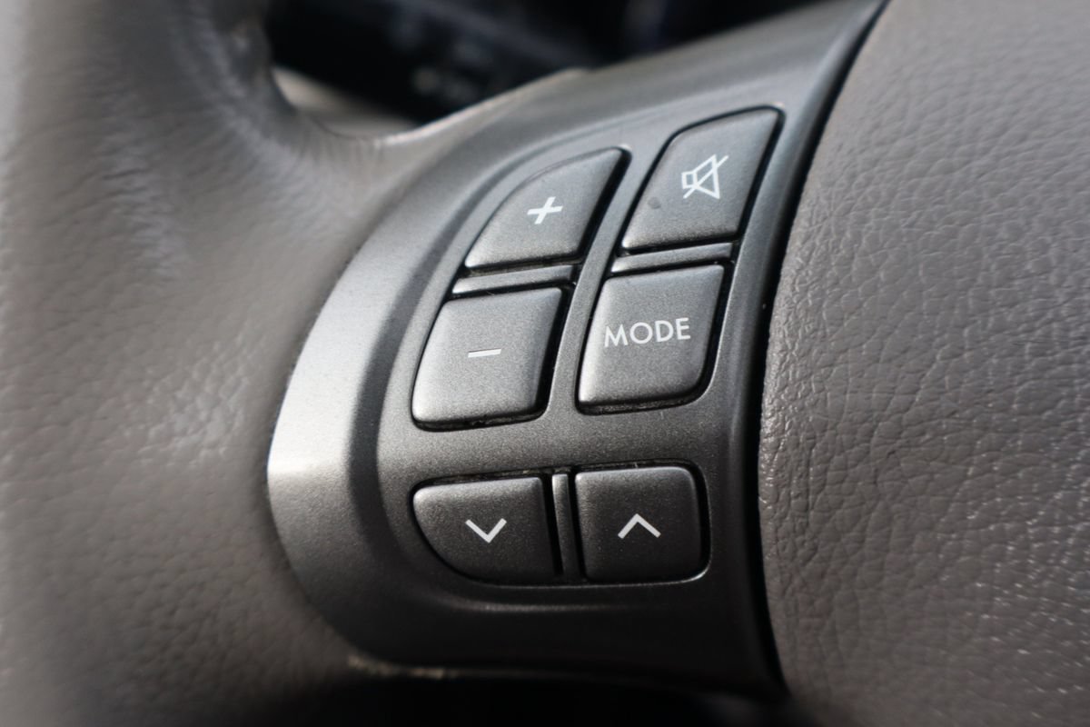 Used 2010 Subaru Forester 2.5X Limited w/ Popular Equipment Group 4B AWD/4WD image 30