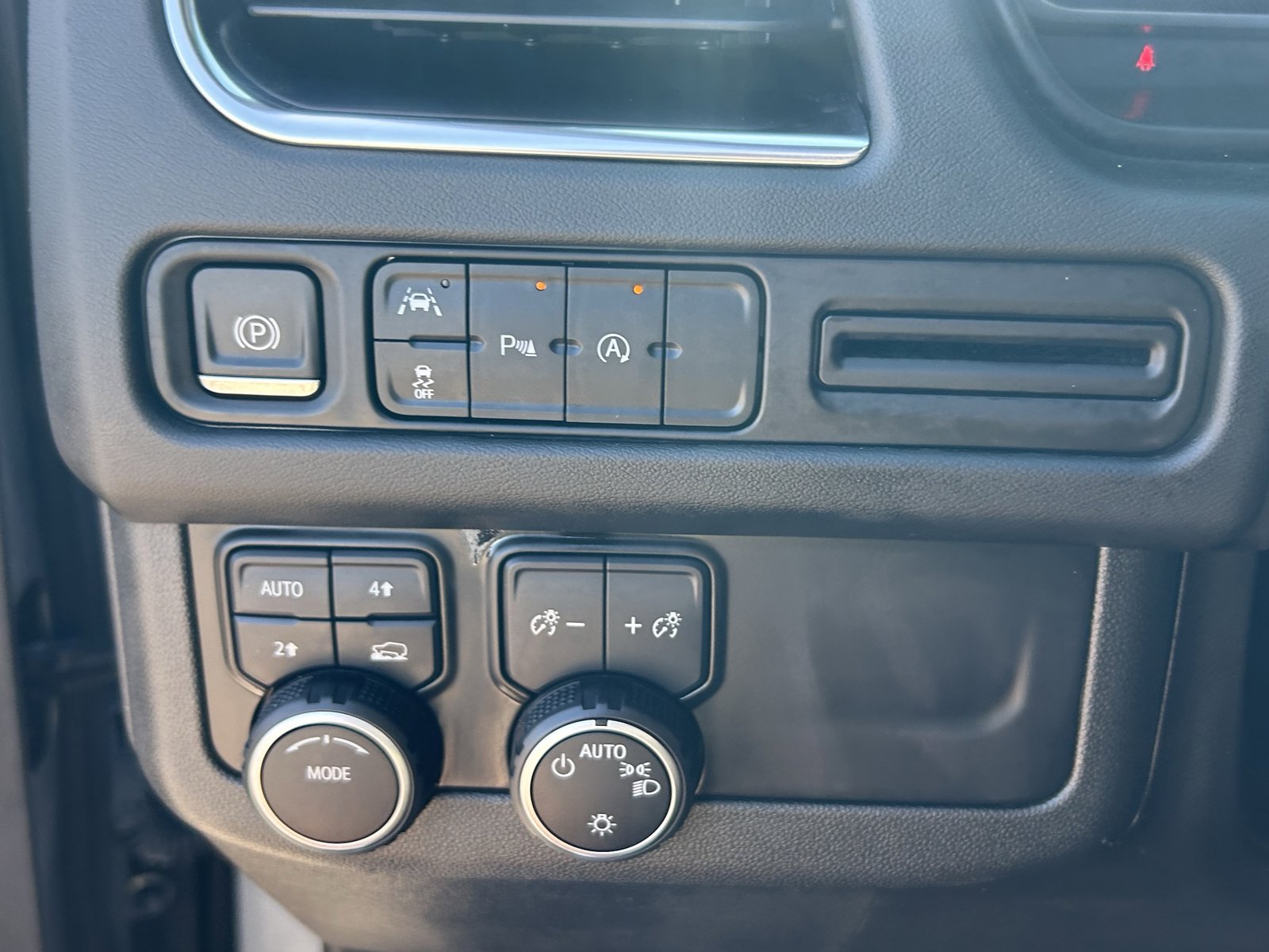 Used 2023 Chevrolet Tahoe LT image 15