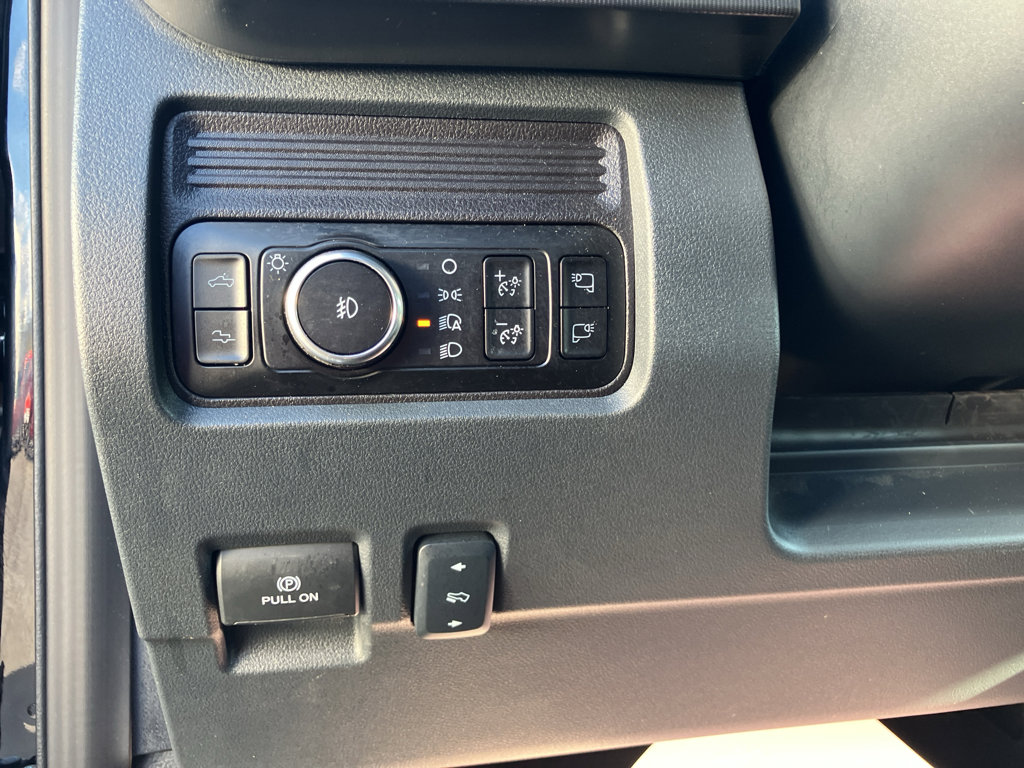 Used 2025 Ford F350 Platinum image 16