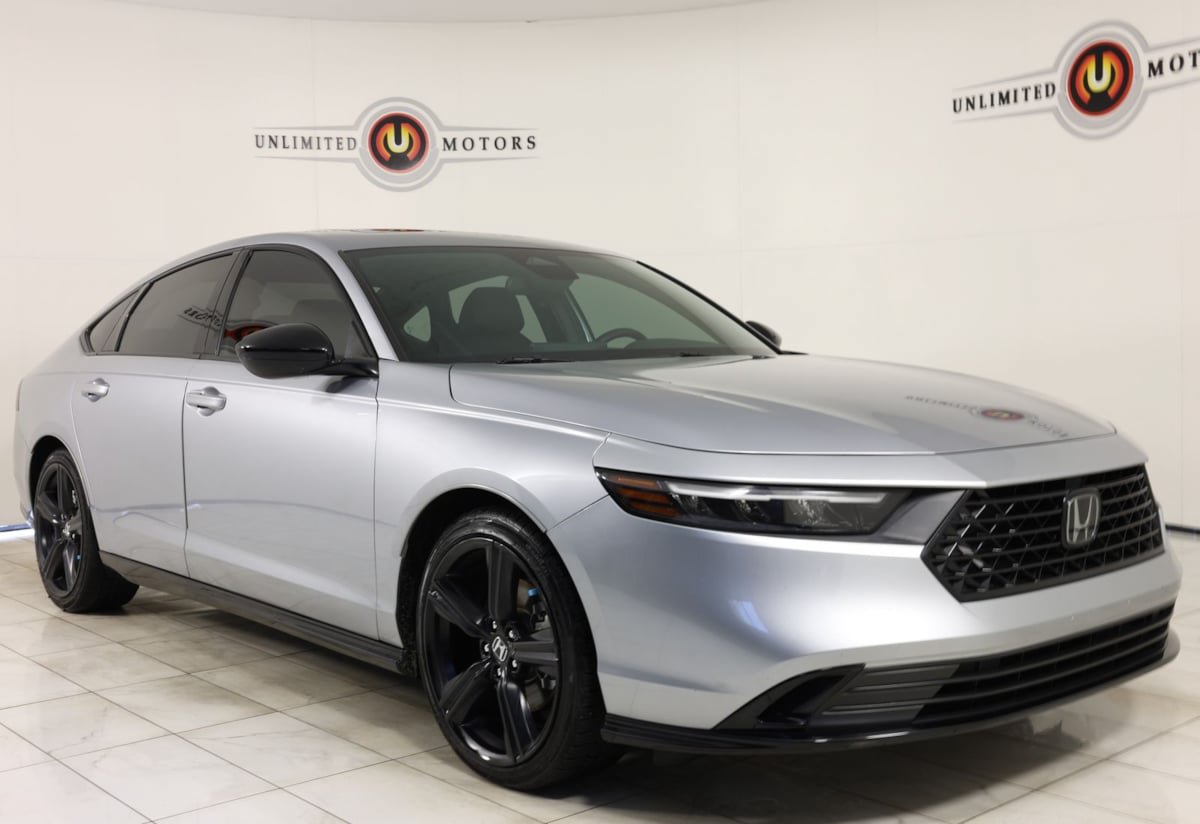 Used 2023 Honda Accord Sport image 40