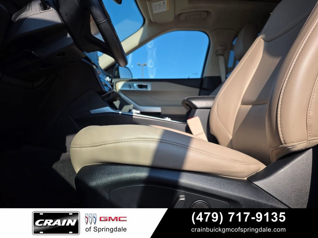 Used 2023 Ford Explorer XLT w/ Equipment Group 202A AWD/4WD image 11
