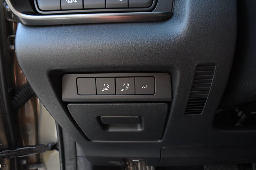 New 2025 MAZDA CX-30 Carbon image 16