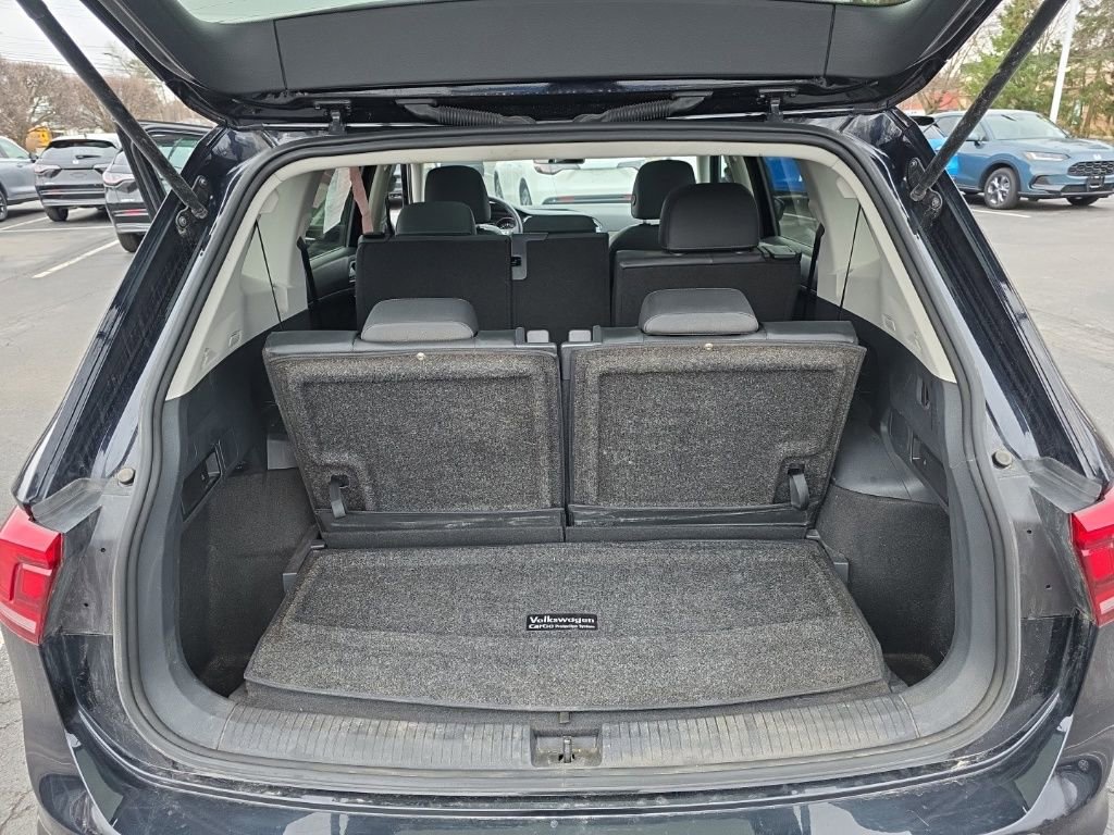 Used 2020 Volkswagen Tiguan SE w/ Panoramic Sunroof Package image 30