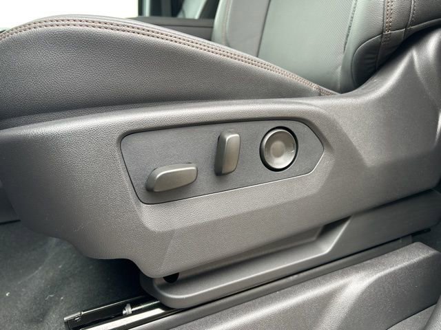 New 2026 GMC Sierra 1500 AT4 w/ AT4 Premium Package image 16