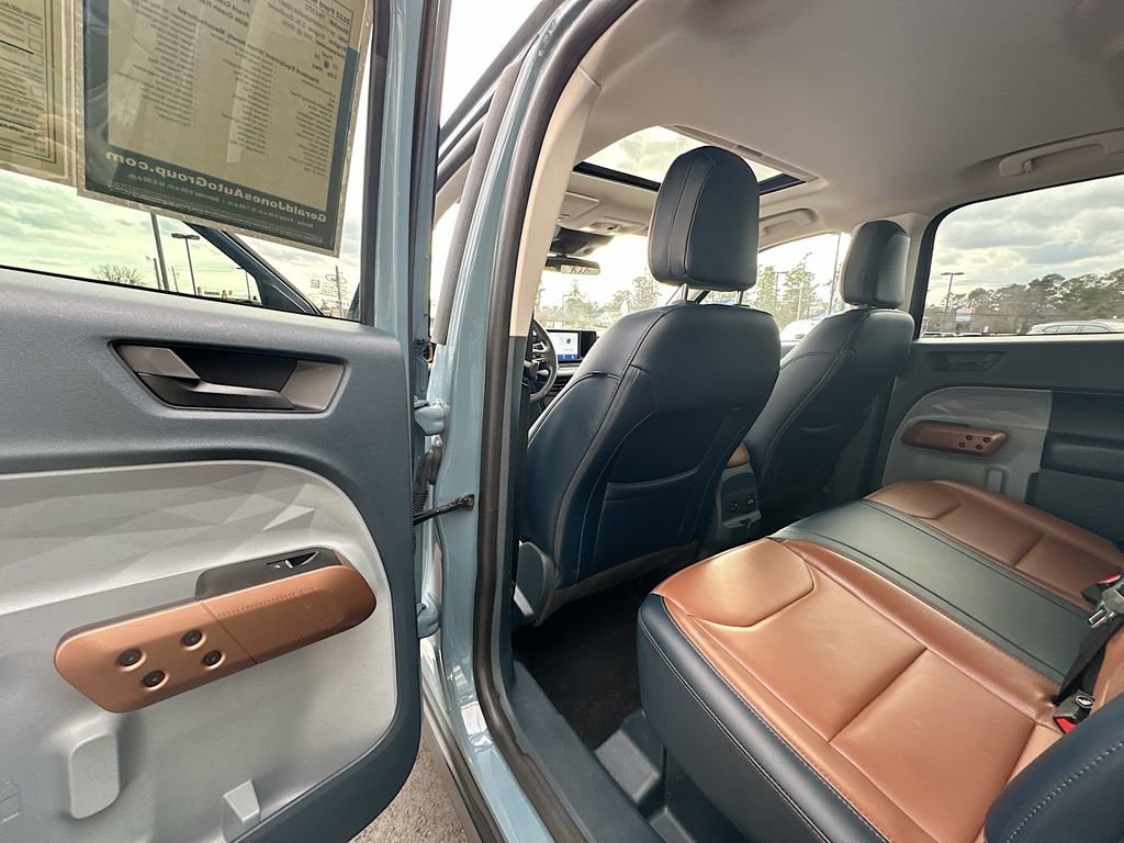 Used 2022 Ford Maverick Lariat w/ Lariat Luxury Package image 17