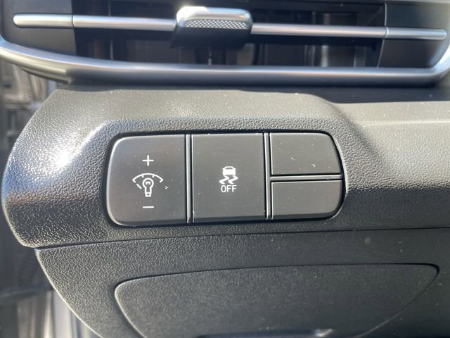 Used 2024 Hyundai Elantra SEL image 34