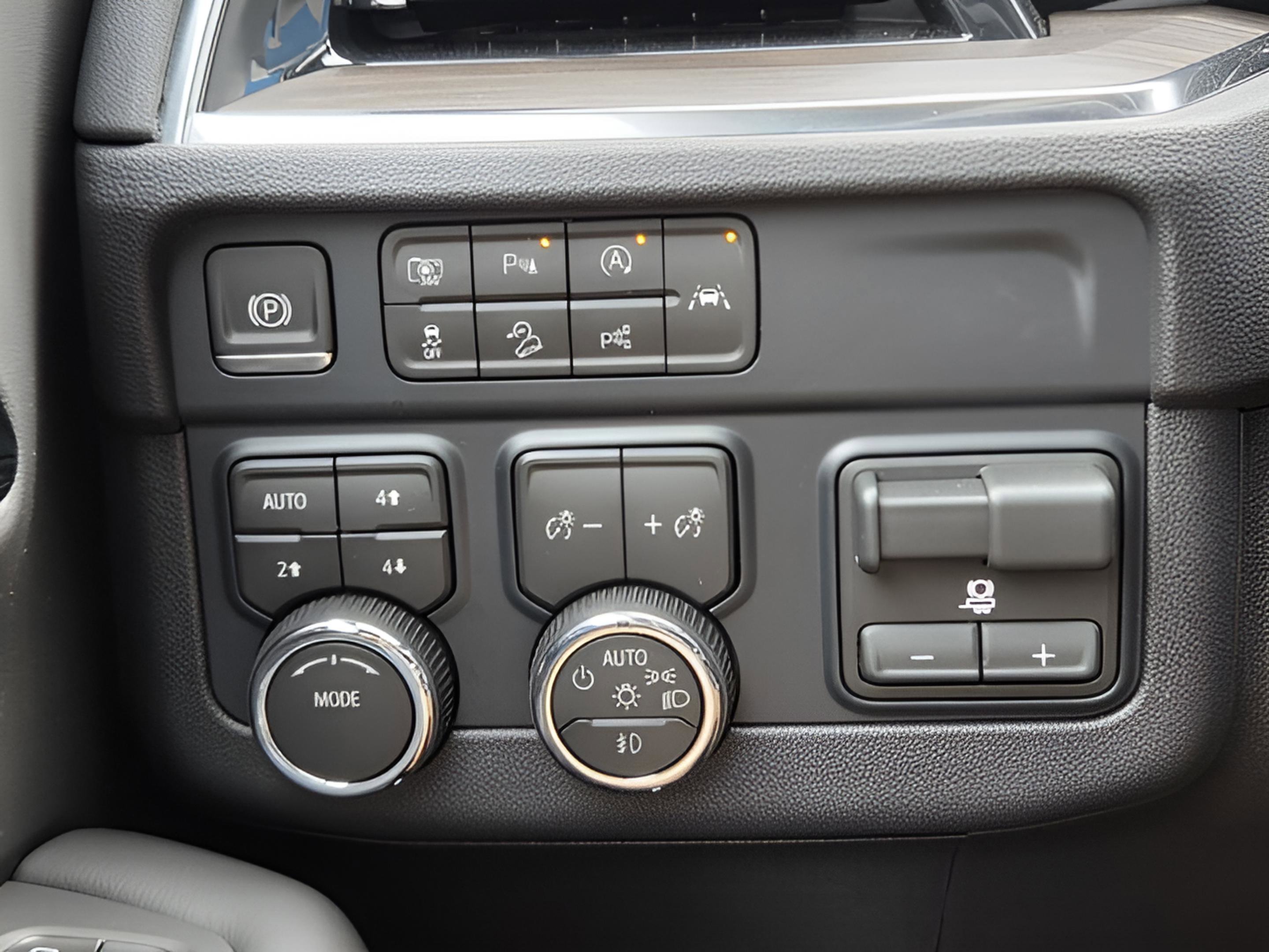 New 2026 Chevrolet Suburban Z71 w/ Comfort Package image 17