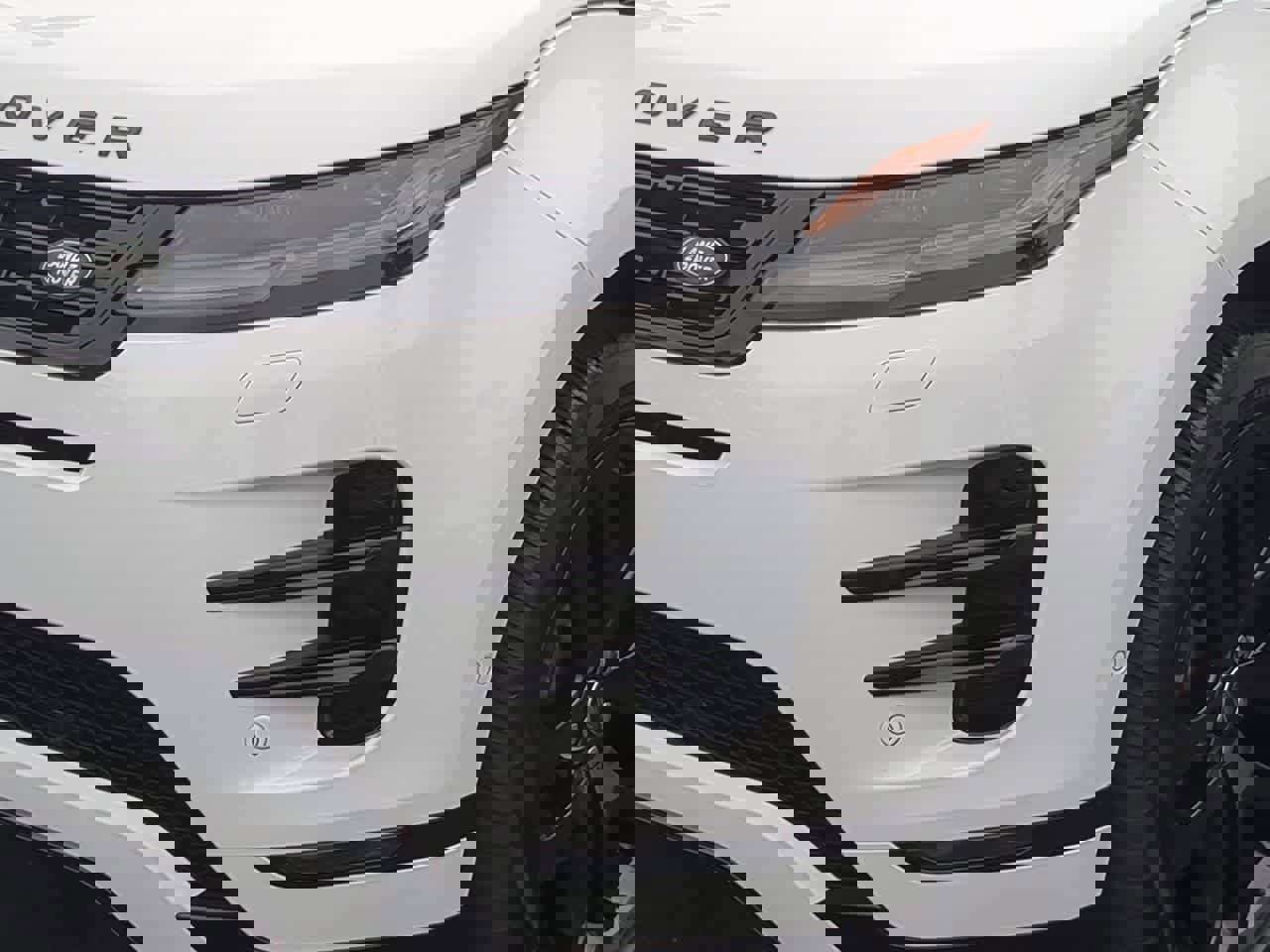 Certified 2025 Land Rover Range Rover Evoque Dynamic SE image 11